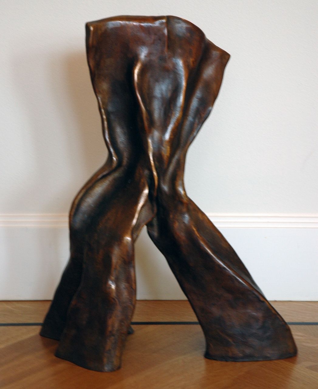 LeRoy A. | Antoinette LeRoy, Venus II, brons 42,3 x 32,0 cm, gesigneerd op onderrand achterzijde LeRoy A. | Antoinette LeRoy, Venus II, brons 42,3 x 32,0 cm, gesigneerd op onderrand achterzijde