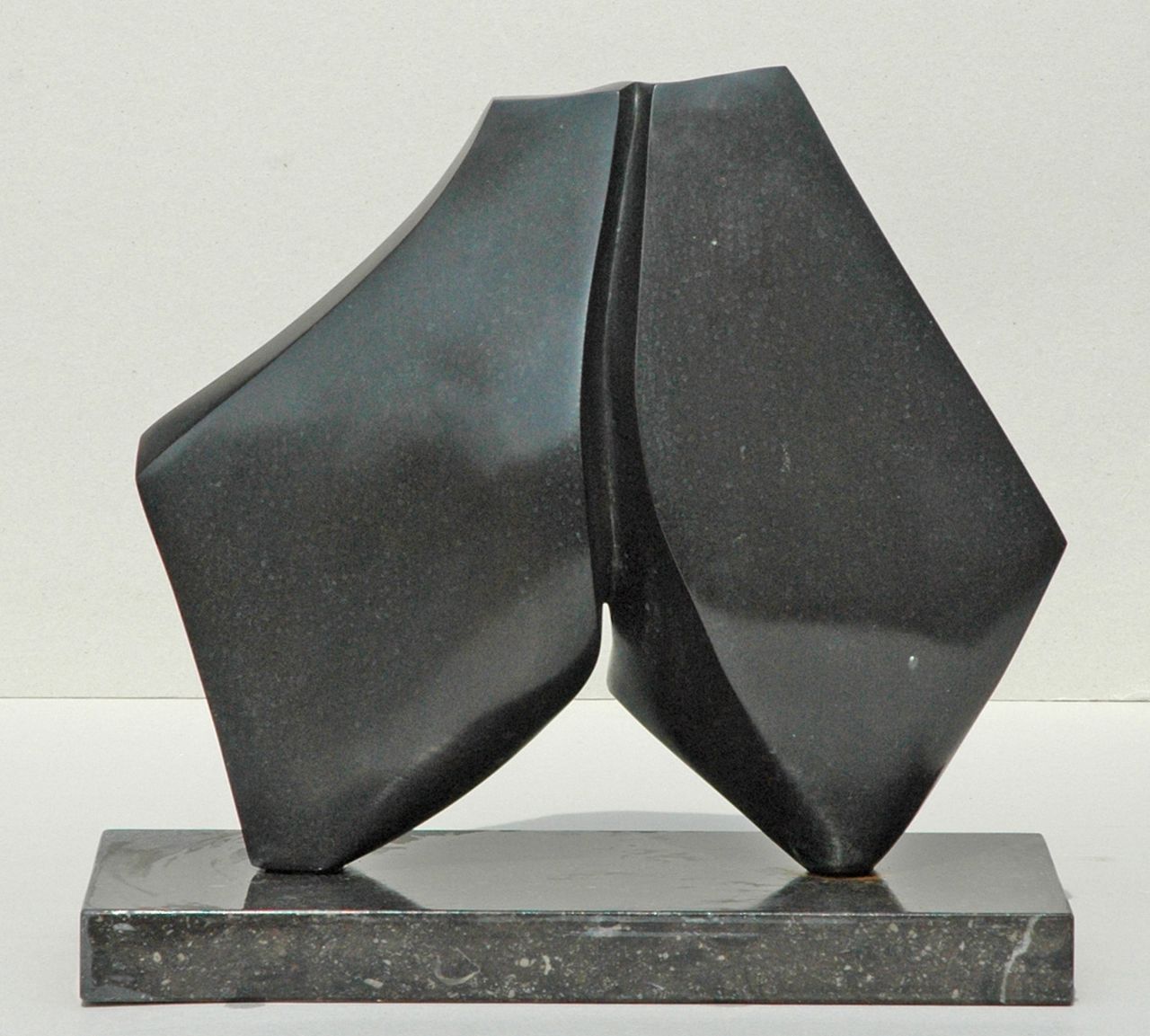 LeRoy A. | Antoinette LeRoy, Kalypso, brons 39,2 x 39,5 cm LeRoy A. | Antoinette LeRoy, Kalypso, brons 39,2 x 39,5 cm