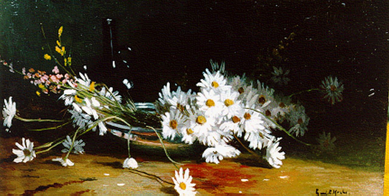 Krol G.C. | 'Gerard' Cornelis Krol, Bloemstilleven met margrietjes, olieverf op paneel 17,5 x 30,3 cm, gesigneerd rechtsonder Krol G.C. | 'Gerard' Cornelis Krol, Bloemstilleven met margrietjes, olieverf op paneel 17,5 x 30,3 cm, gesigneerd rechtsonder