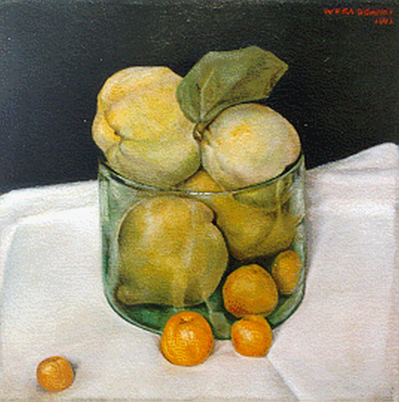 Schmid-Wittenberg W.M.J.  | 'Wera' Maria Josefine Schmid-Wittenberg, Stilleven van kweeperen en abrikoosjes, olieverf op doek 25,5 x 25,2 cm, gesigneerd rechtsboven en gedateerd 1947