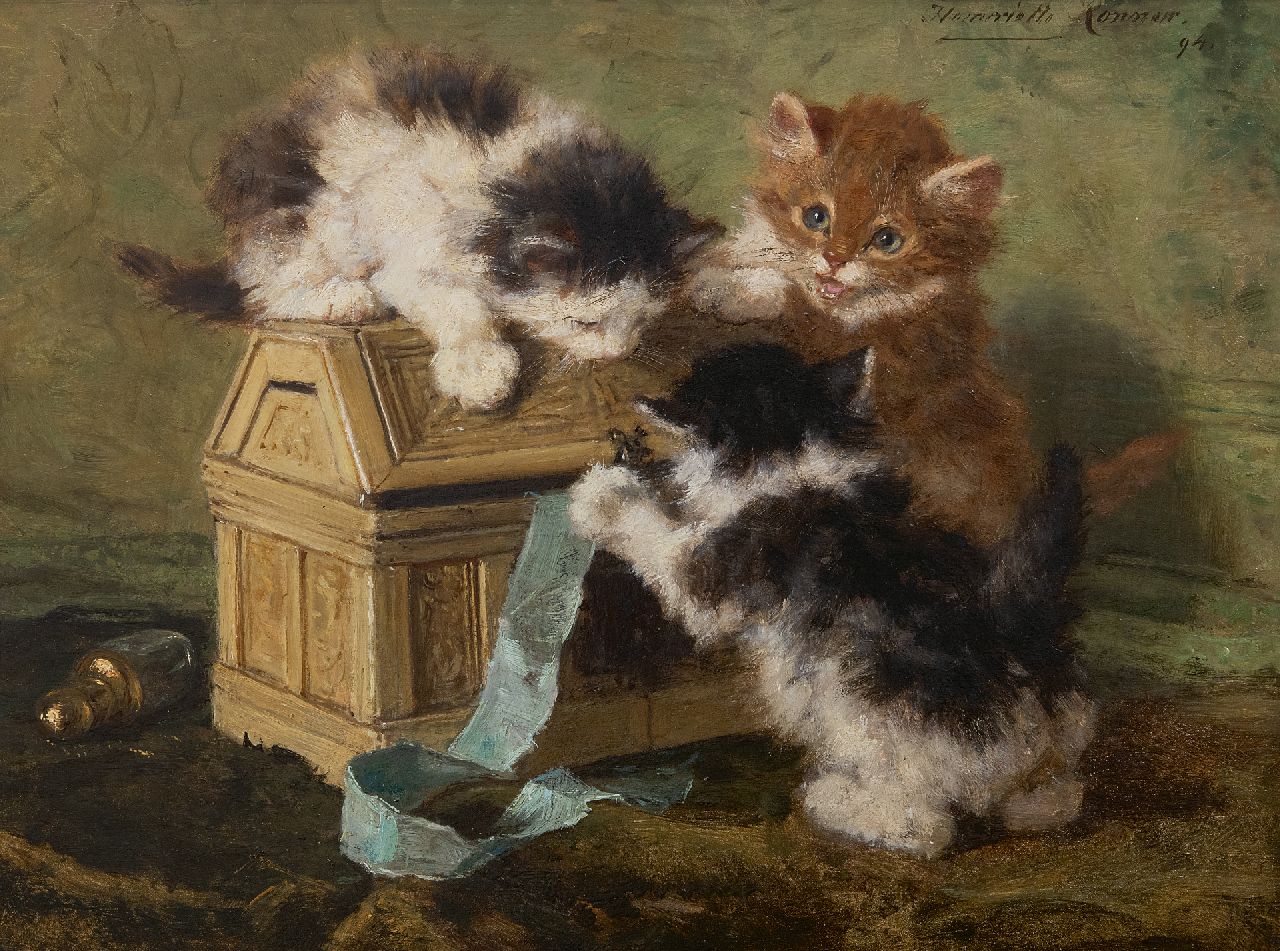 Ronner-Knip H.  | Henriette Ronner-Knip | Schilderijen te koop aangeboden | Drie jonge poesjes spelend met een brievenkistje, olieverf op paneel 26,5 x 35,0 cm, gesigneerd rechtsboven en gedateerd '94