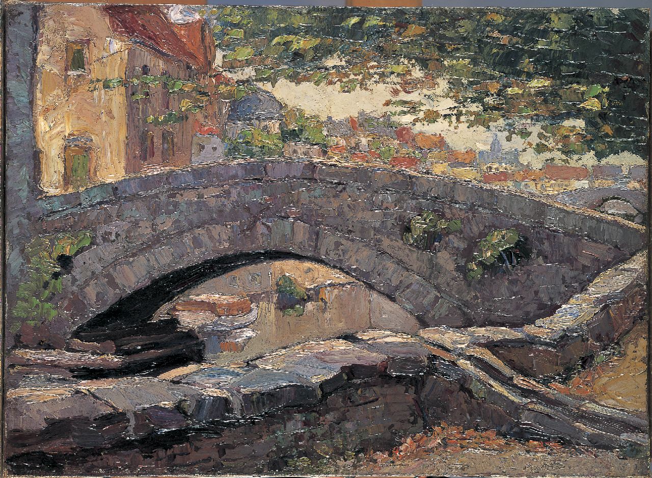 Raphael J. | Joseph Raphael, Gezicht op de Meebrug te Brugge, olieverf op doek 24,5 x 33,5 cm, gesigneerd recto met resten van signatuur; verso voluit en verso gedateerd 1932 Raphael J. | Joseph Raphael, Gezicht op de Meebrug te Brugge, olieverf op doek 24,5 x 33,5 cm, gesigneerd recto met resten van signatuur; verso voluit en verso gedateerd 1932
