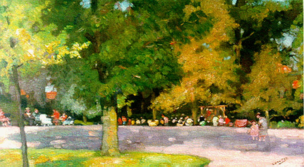 Noltee B.C. | Bernardus Cornelis 'Cor' Noltee, Wandeling in het park, olieverf op doek 30,2 x 50,2 cm, gesigneerd rechtsonder Noltee B.C. | Bernardus Cornelis 'Cor' Noltee, Wandeling in het park, olieverf op doek 30,2 x 50,2 cm, gesigneerd rechtsonder