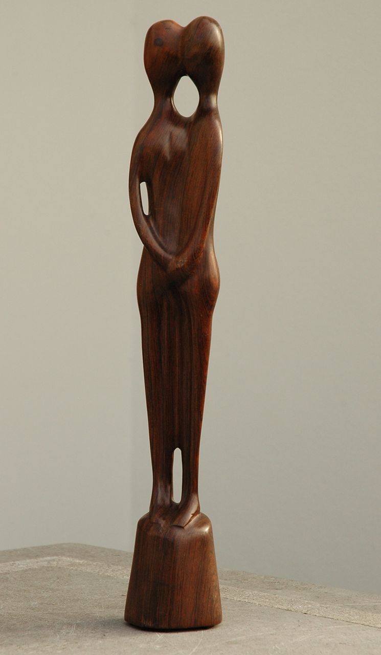Leewens W.J. | Willibrordus Joseph 'Will' Leewens, Twee figuren, hout 47,8 cm, gesigneerd onderop basis Leewens W.J. | Willibrordus Joseph 'Will' Leewens, Twee figuren, hout 47,8 cm, gesigneerd onderop basis