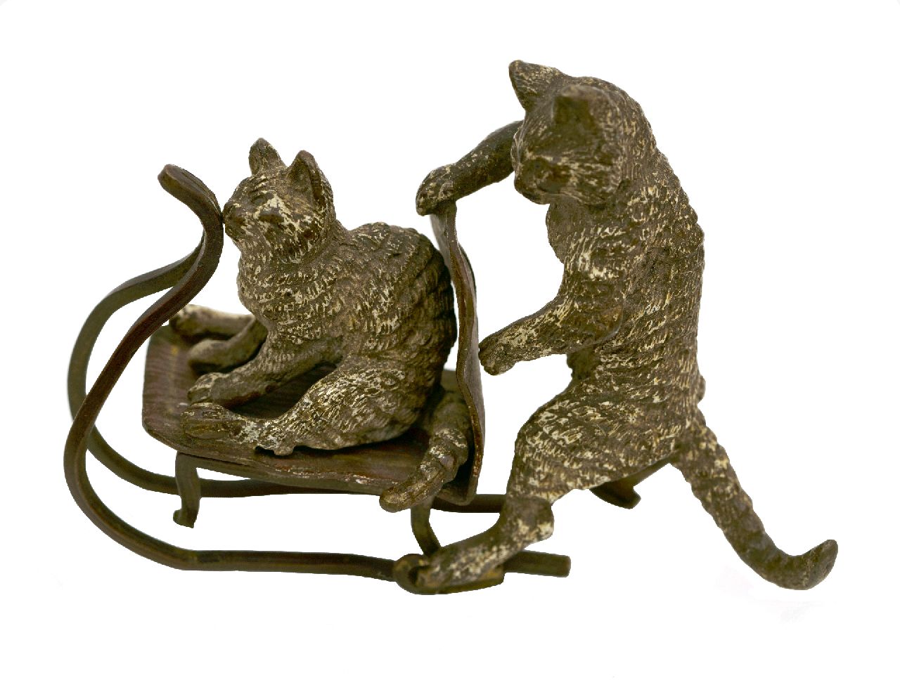 Weense School   | Weense School, Twee bronzen poezen op een duwslede, brons 6,4 x 8,5 cm