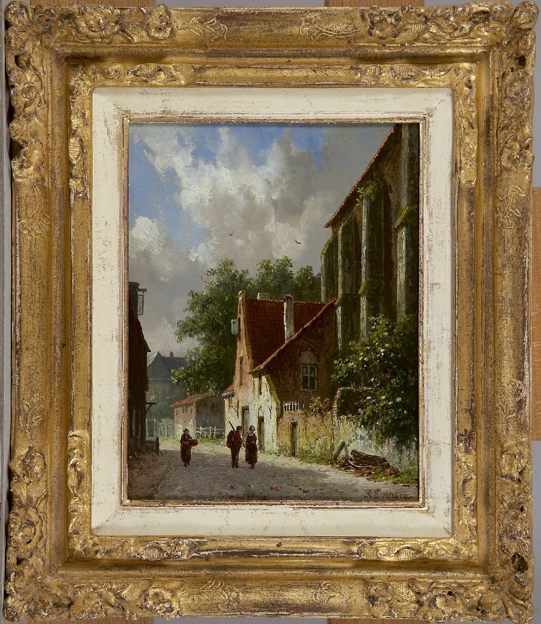 Eversen A. | Adrianus Eversen, Figuren in zonnig dorpsstraatje, olieverf op paneel 18,9 x 14,9 cm, gesigneerd rechtsonder en verso op etiket Eversen A. | Adrianus Eversen, Figuren in zonnig dorpsstraatje, olieverf op paneel 18,9 x 14,9 cm, gesigneerd rechtsonder en verso op etiket
