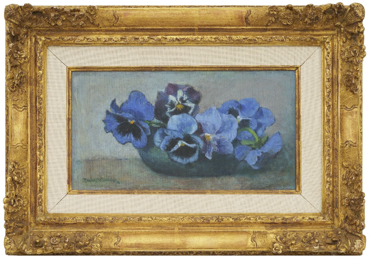 Wandscheer M.W. | Maria Wilhelmina 'Marie' Wandscheer, Blauwe violen, olieverf op paneel 13,4 x 24,4 cm, gesigneerd linksonder Wandscheer M.W. | Maria Wilhelmina 'Marie' Wandscheer, Blauwe violen, olieverf op paneel 13,4 x 24,4 cm, gesigneerd linksonder