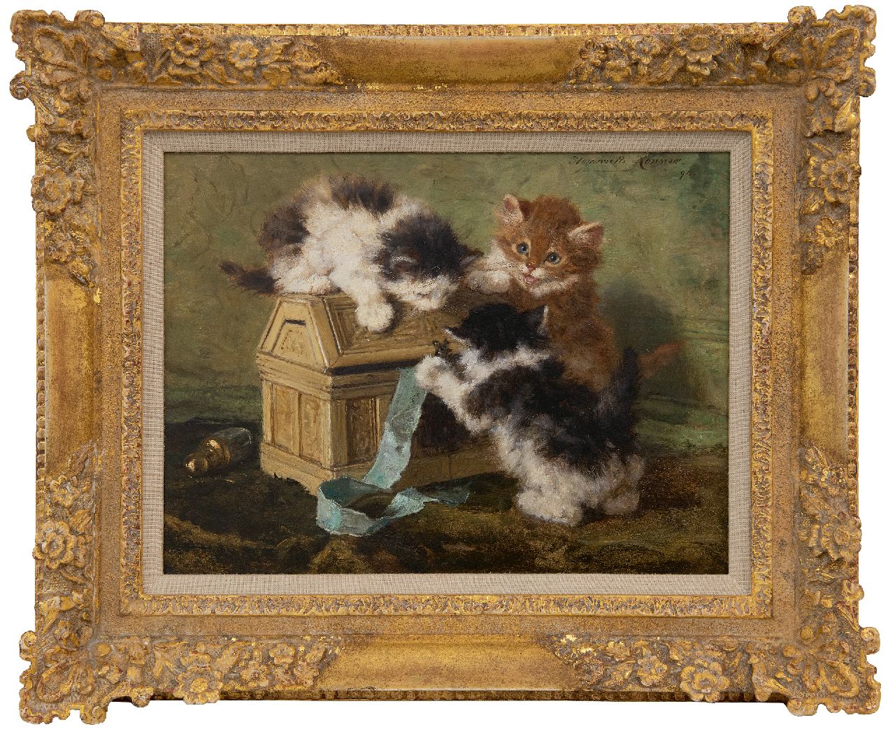 Ronner-Knip H.  | Henriette Ronner-Knip | Schilderijen te koop aangeboden | Drie jonge poesjes spelend met een brievenkistje, olieverf op paneel 26,5 x 35,0 cm, gesigneerd rechtsboven en gedateerd '94
