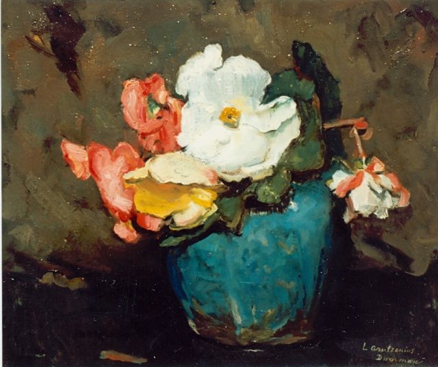 Liekie Arntzenius | Bloemen in gemberpot, olieverf op doek, 31,5 x 38,5 cm, gesigneerd r.o.