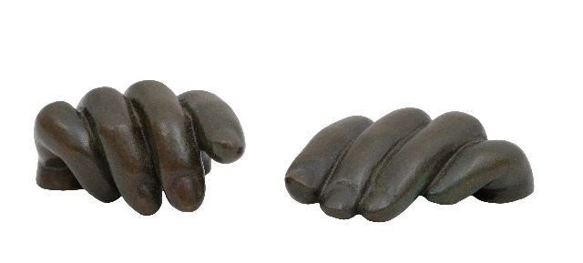 Aristide Maillol | Les Mains (de handen van Claude Debussy), brons, 5,0 x 7,5 cm, gesigneerd op basis (beide) met monogram en te dateren 1930