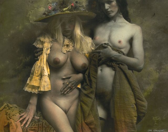 Jan Saudek | Women of All Kinds: Czechoslovakia, foto, zilvergelatinedruk, handgekleurd, 29,7 x 40,0 cm, gesigneerd r.o. en te dateren ca. 1992
