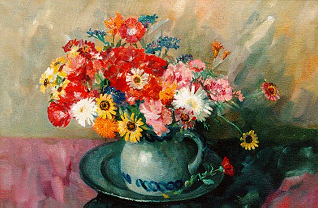 Piet Groen | Zomerbloemen in grijze vaas, olieverf op doek, 50,5 x 70,0 cm, gesigneerd r.o.
