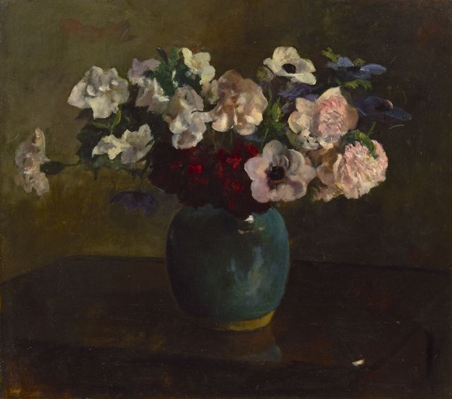 Hein Kever | Anemonen en pioenen in blauwe vaas, olieverf op doek, 57,4 x 63,3 cm, gesigneerd r.m.
