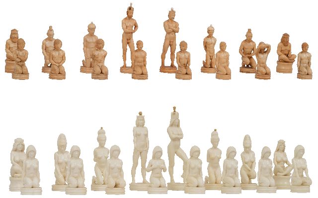 Raikis O.  | Russische schaakset 'Vrouwen versus Mannen', mammoetivoor 14,0 x 7,5 cm, gesigneerd onder witte en zwarte koning en gedateerd 1998 onder witte en zwarte koning