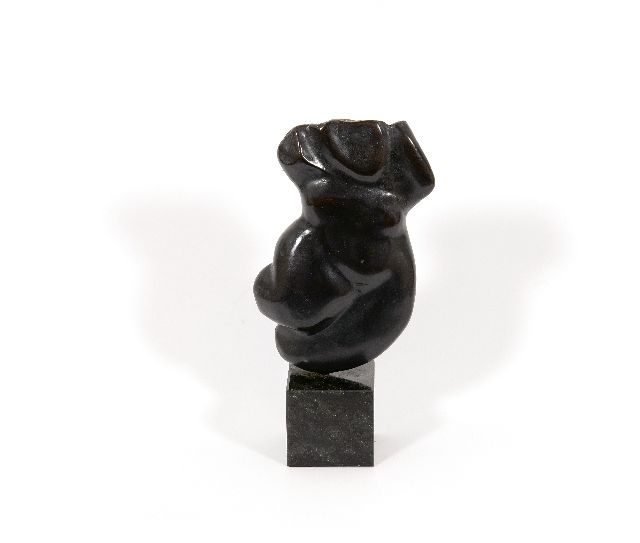 Dael M. van | Vrouwentorso, steen 16,0 cm, gesigneerd op achterkant met monogram