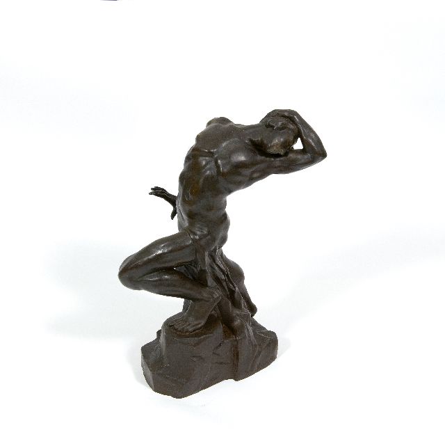 Bisman P.  | In vervoering, brons 38,5 cm, gesigneerd op rand basis