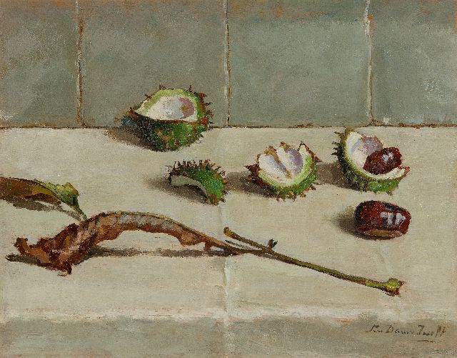 Lucie van Dam van Isselt | Stilleven van kastanjes, bolsters en blad, olieverf op paneel, 31,7 x 40,1 cm, gesigneerd r.o.