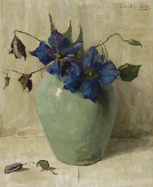 Lucie van Dam van Isselt | Paarse Clematis in celadongroene vaas, olieverf op paneel, 47,1 x 38,4 cm, gesigneerd r.b.