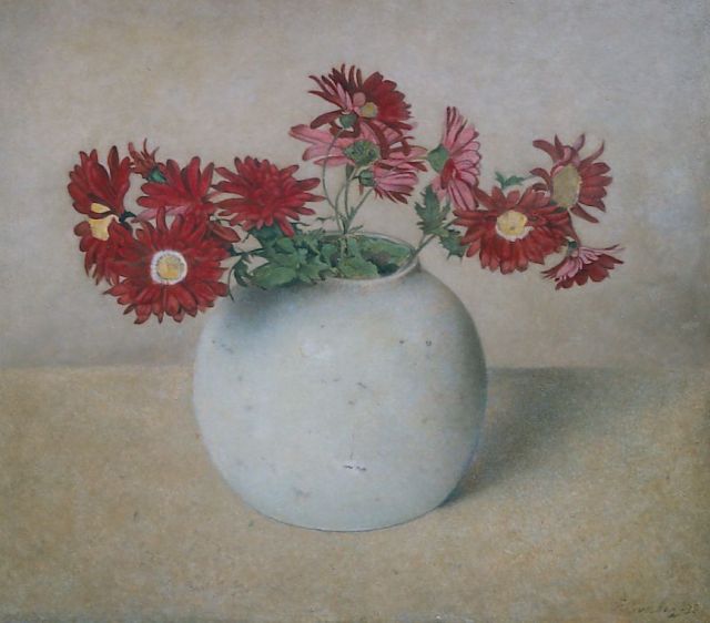 Frans Everbag | Rode chrysanten in witte pot, olieverf op paneel, 30,1 x 33,9 cm, gesigneerd r.o. en gedateerd '38